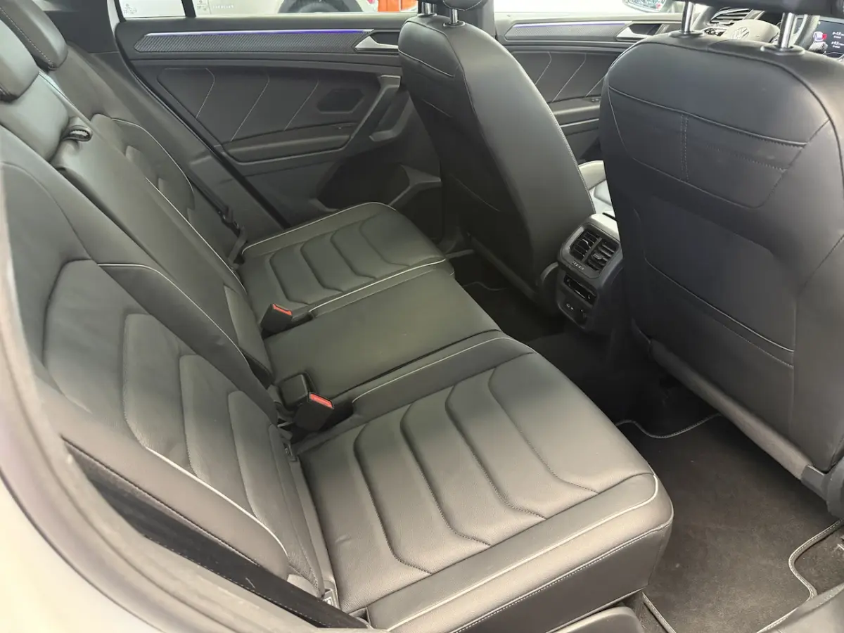 1.4 TSI eHybrid R-Line Business Leder Panoramadak IQ-light Elec.Trekhaak