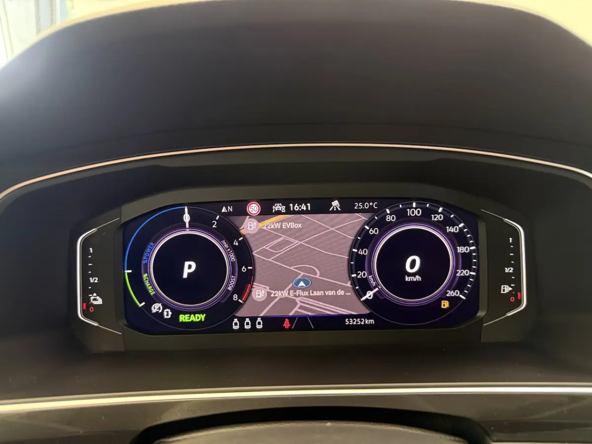 1.4 TSI eHybrid R-Line Business Leder Panoramadak IQ-light Elec.Trekhaak
