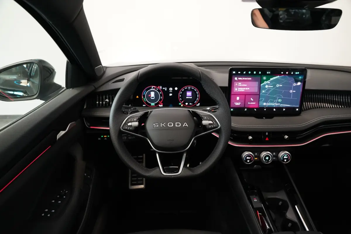 1.5 TSI PHEV Sportline Business Climate control Panoramadak Leder Elek. Stoelen Stoel Vent