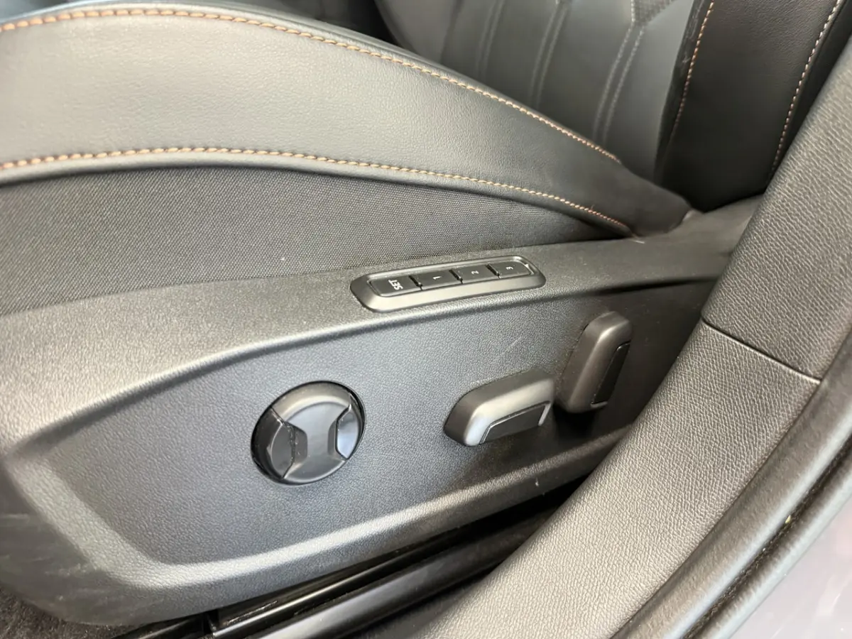 1.4 e-Hybrid VZ Performance Elec Klep ACC Apple Carplay Stuur-/Stoelverwarming PDC 24 Maan