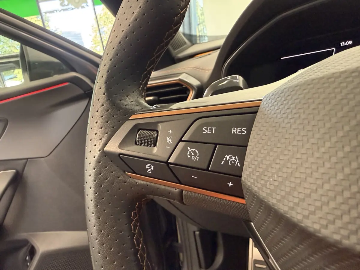 1.4 e-Hybrid VZ Performance Elec Klep ACC Apple Carplay Stuur-/Stoelverwarming PDC 24 Maan