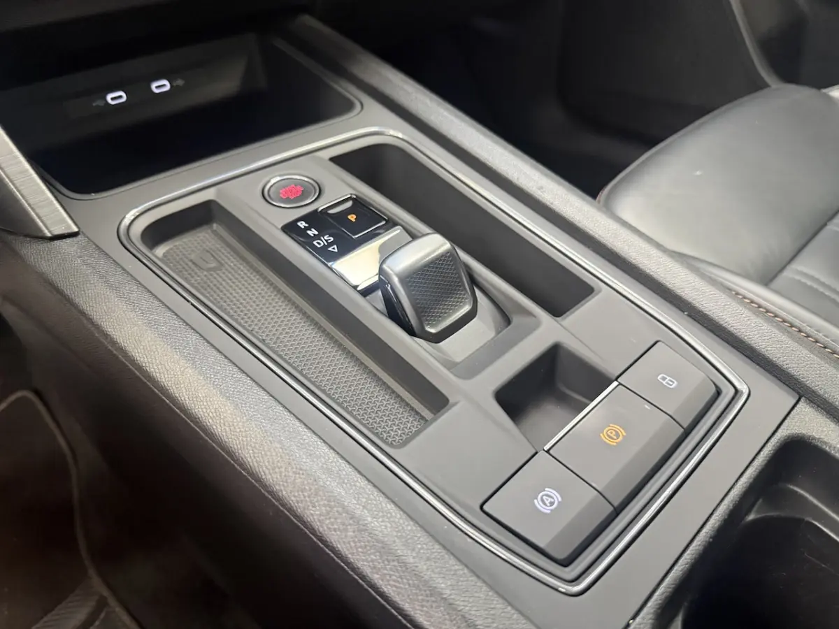 1.4 e-Hybrid VZ Performance Elec Klep ACC Apple Carplay Stuur-/Stoelverwarming PDC 24 Maan