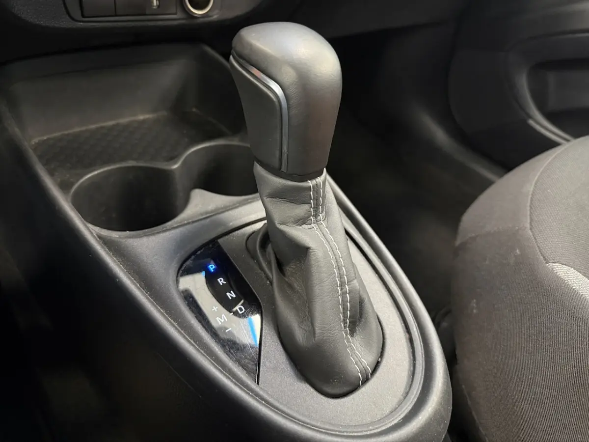 1.0 VVT-i S-CVT Play 24 Maanden garantie* (Vraag naar de voorwaarden)