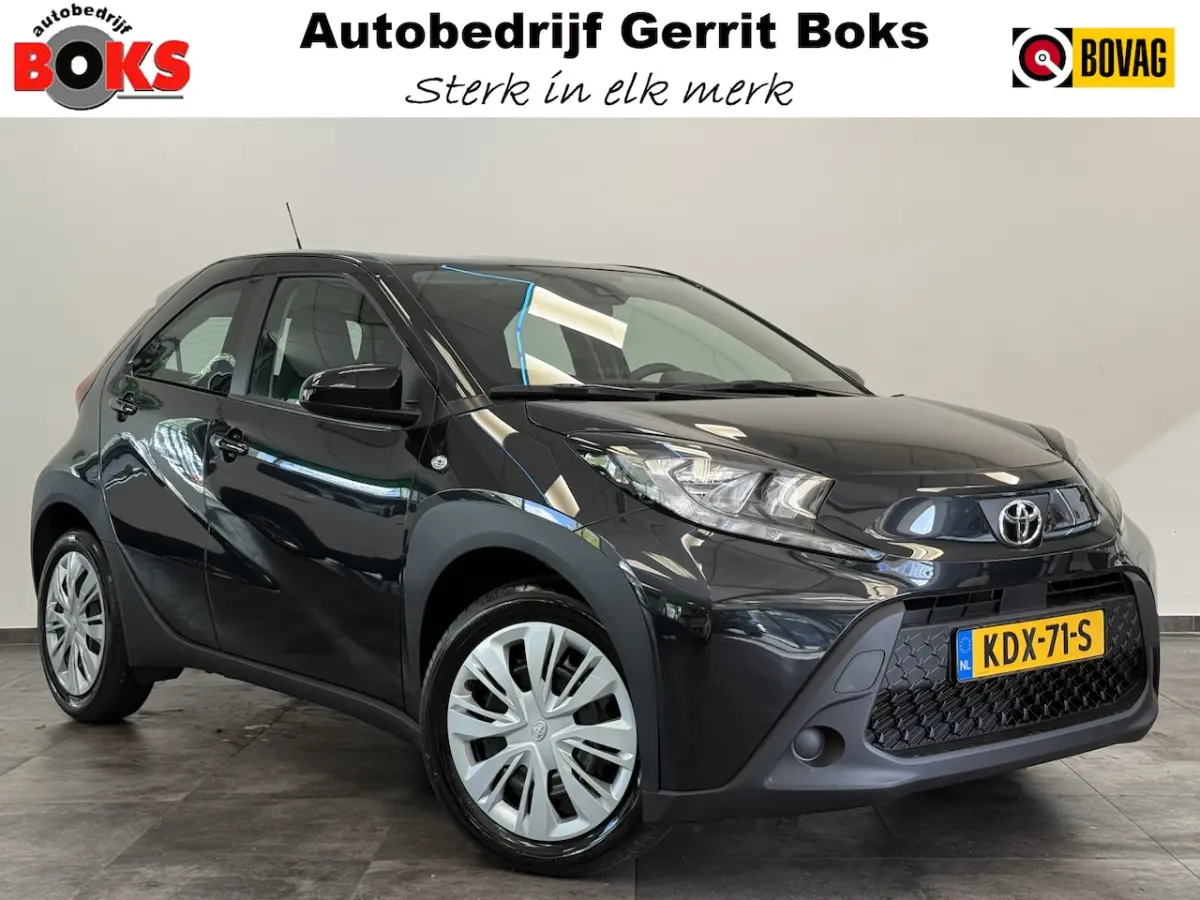 1.0 VVT-i S-CVT Play 24 Maanden garantie* (Vraag naar de voorwaarden)