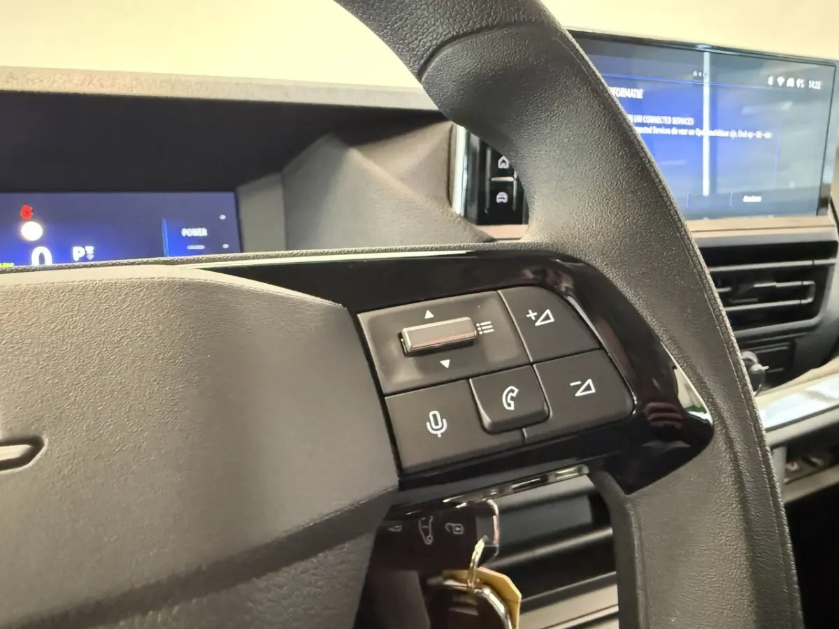 L2 75 kWh 3 Persoons Achteruitrijcamera Navigatie