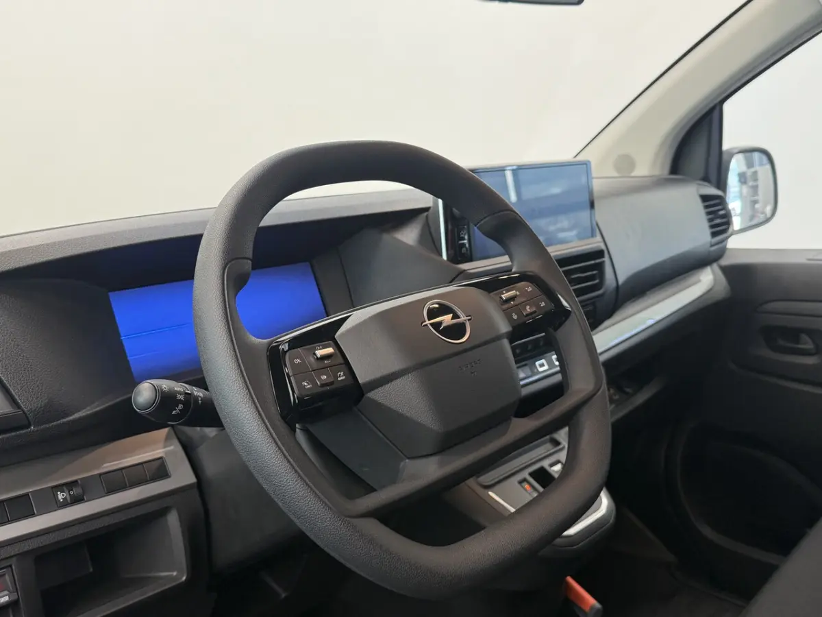 L2 75 kWh 3 Persoons Achteruitrijcamera Navigatie