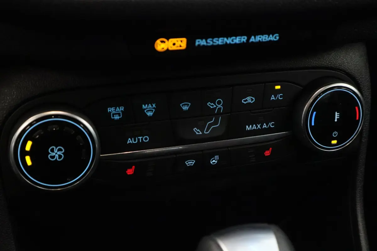 1.0 EcoBoost Hybrid ST-Line X Keyless Camera 24 Maanden garantie* (Vraag naar de voorwaard