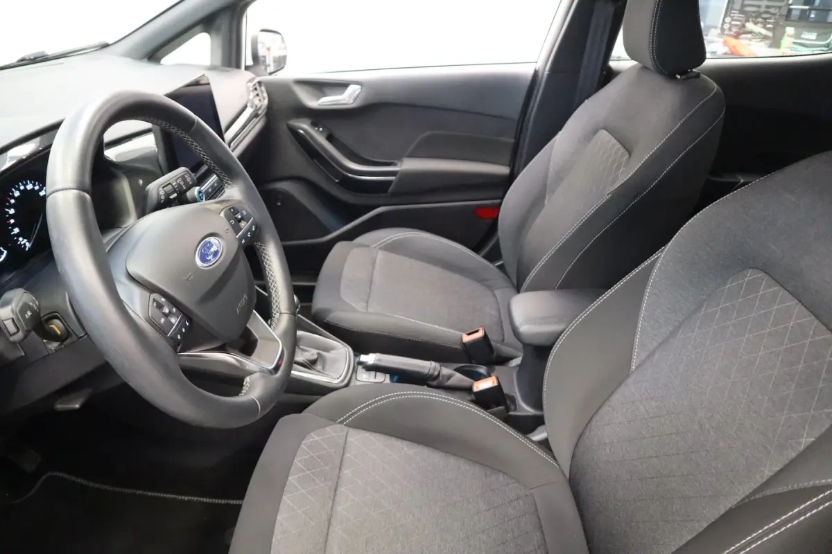 1.0 EcoBoost Active X Navi Keyless Go PDC Cruise 24 Maanden garantie* (Vraag naar de voorw