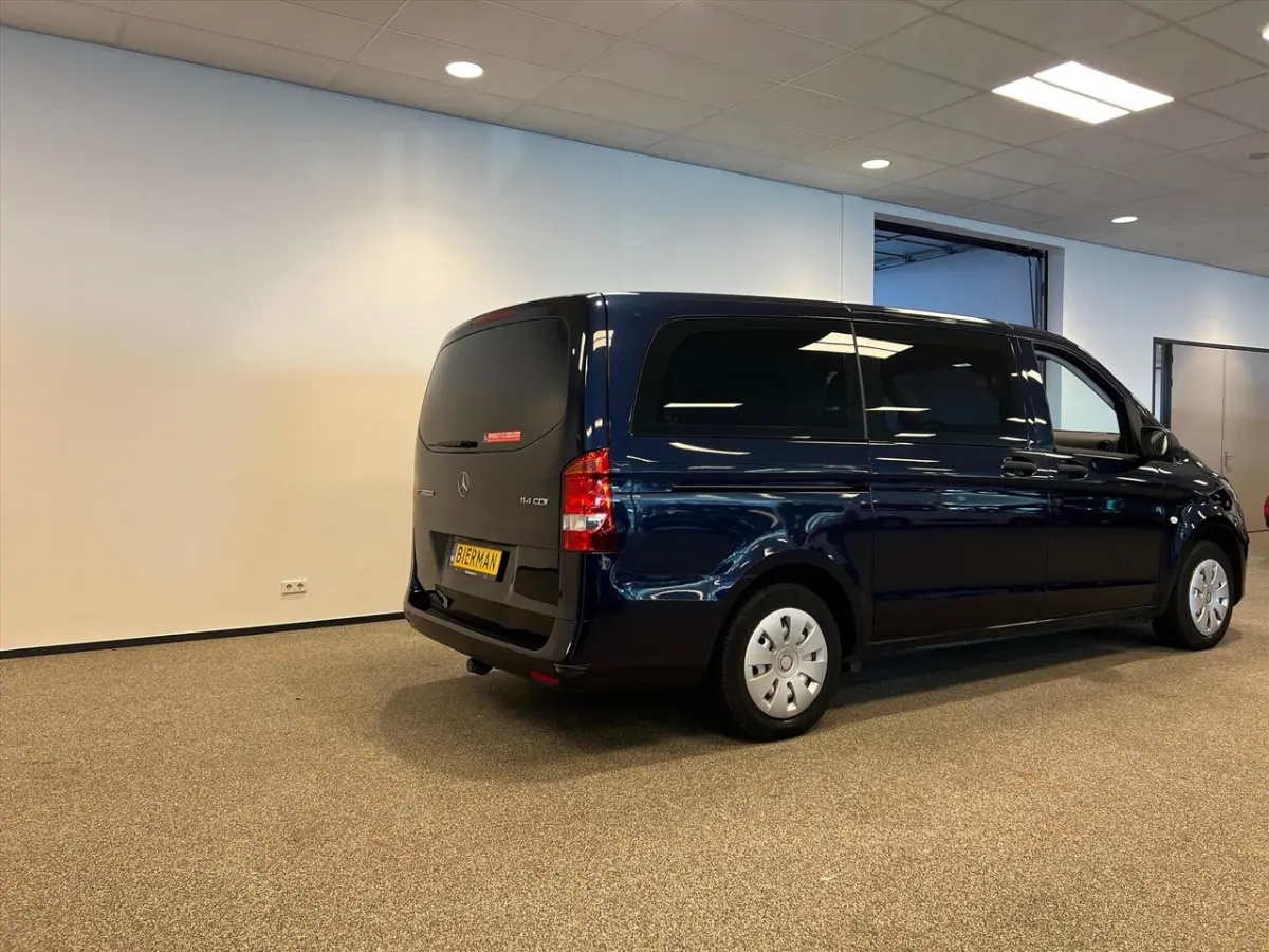 L2H1 Rolstoelbus Automaat (airco) - rolstoel voorin