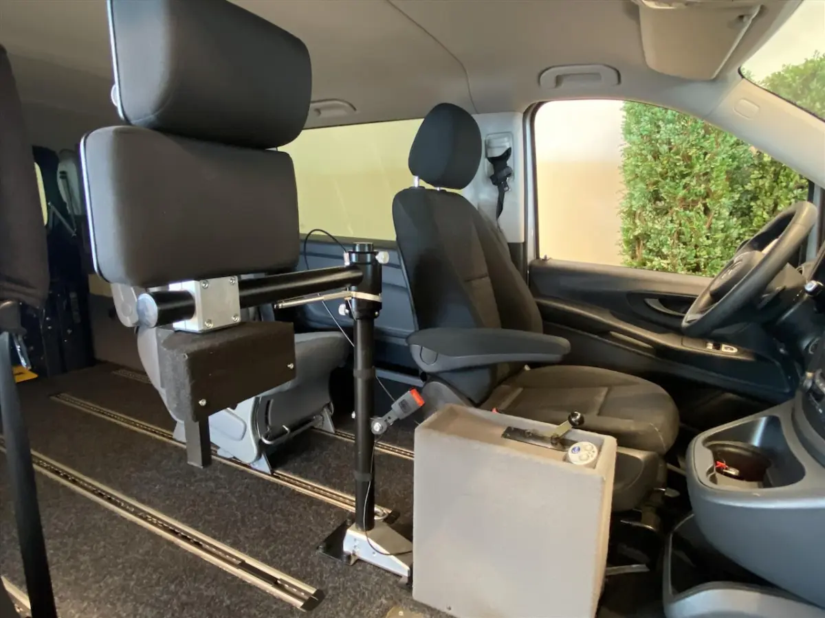 L2H1 Rolstoelbus Automaat Rolstoel Voorin