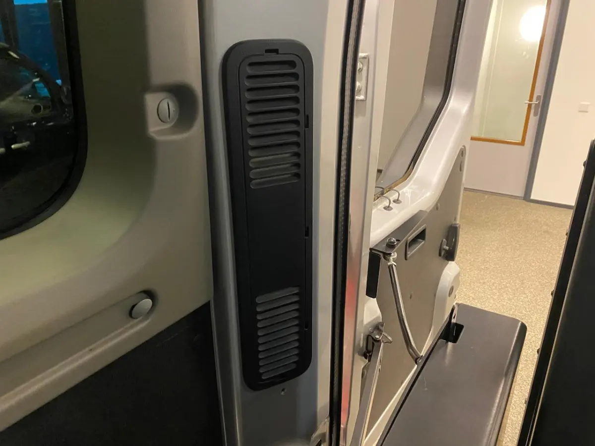 L1H1 Automaat Rolstoelbus