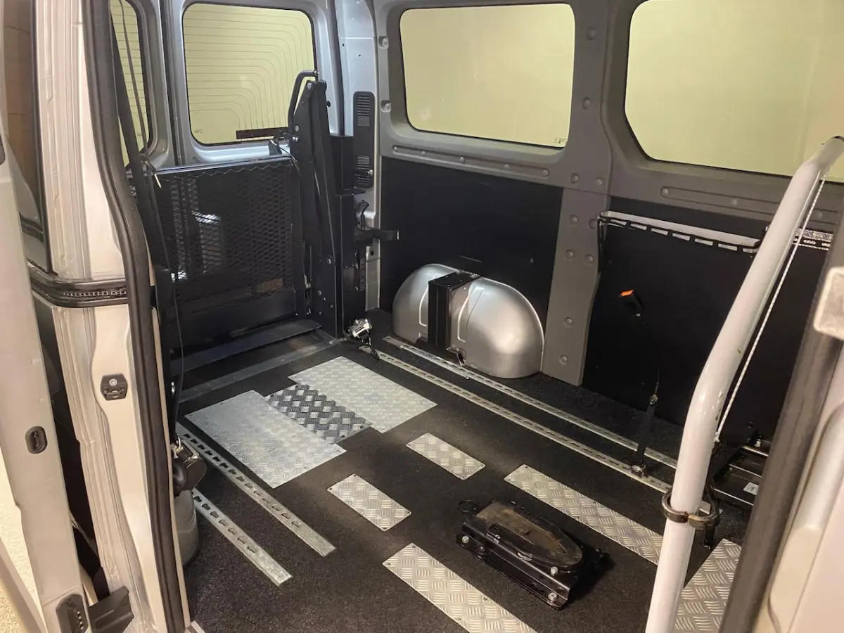 L1H1 Automaat Rolstoelbus