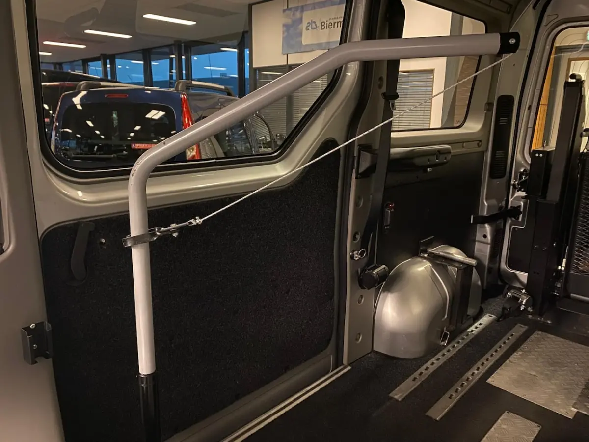 L1H1 Automaat Rolstoelbus