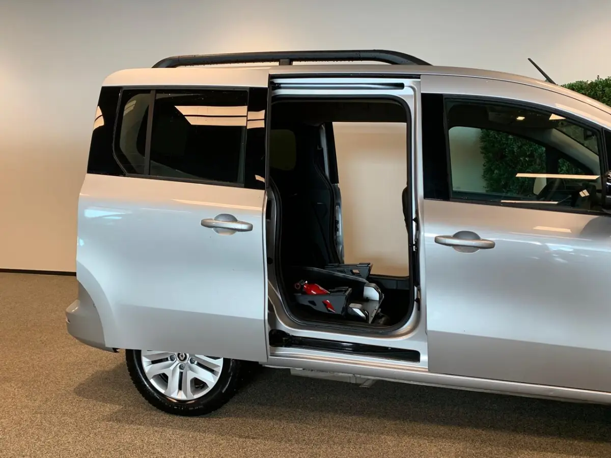 Rolstoelauto Automaat