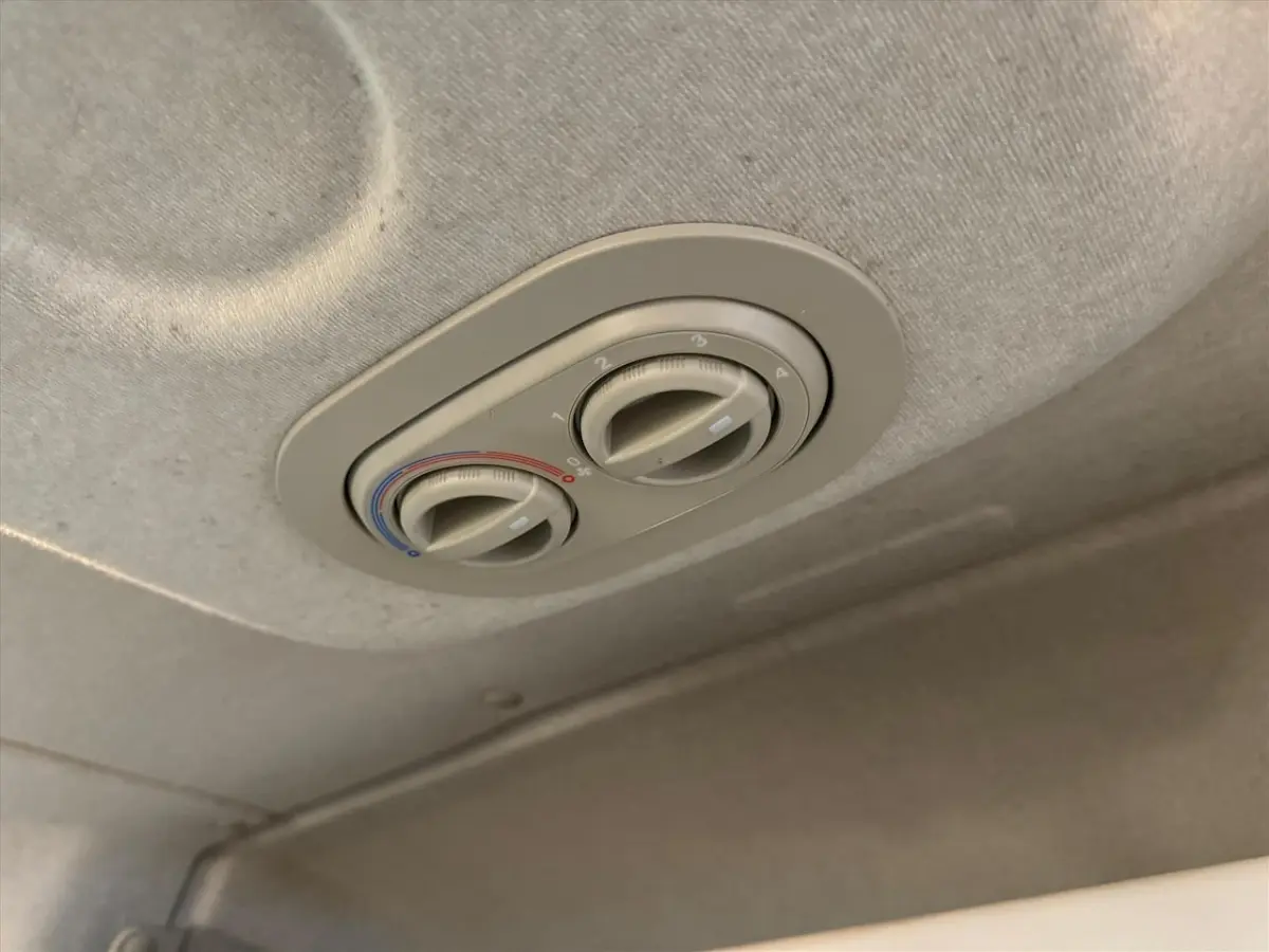 L2H2 Rolstoelbus - Rolstoel voorin