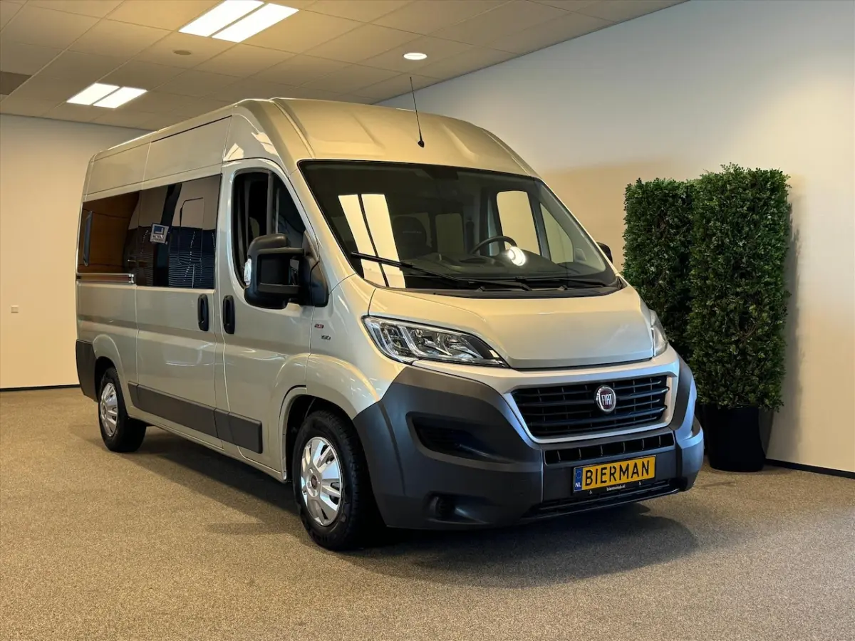 L2H2 Rolstoelbus - Rolstoel voorin