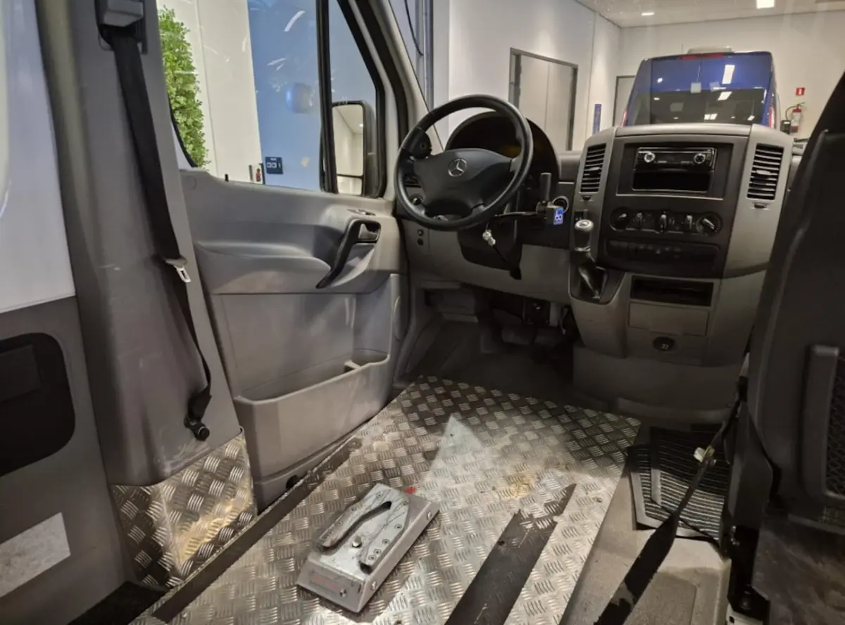 L1H1 Rolstoelbus Automaat - Zelfrijder