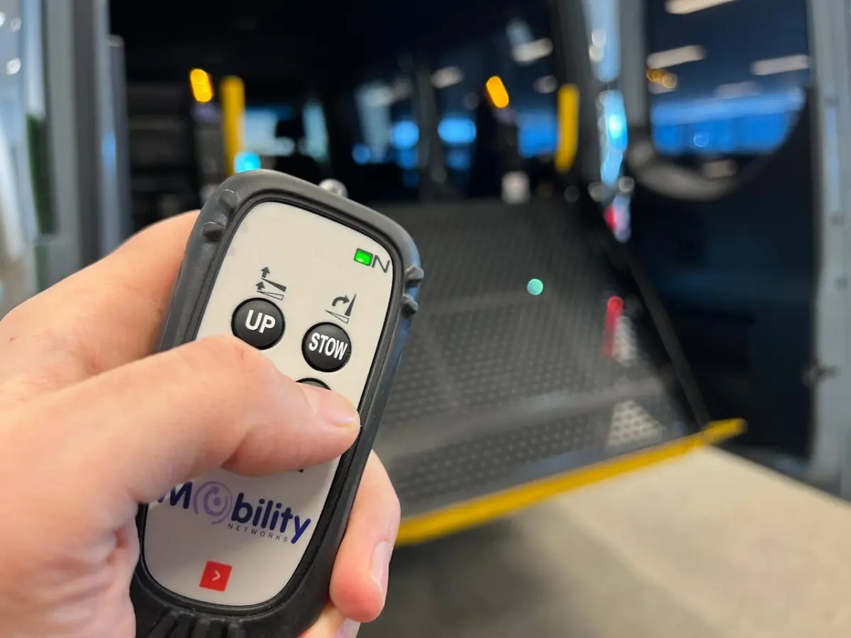 L1H1 Rolstoelbus Rolstoel zelfrijder