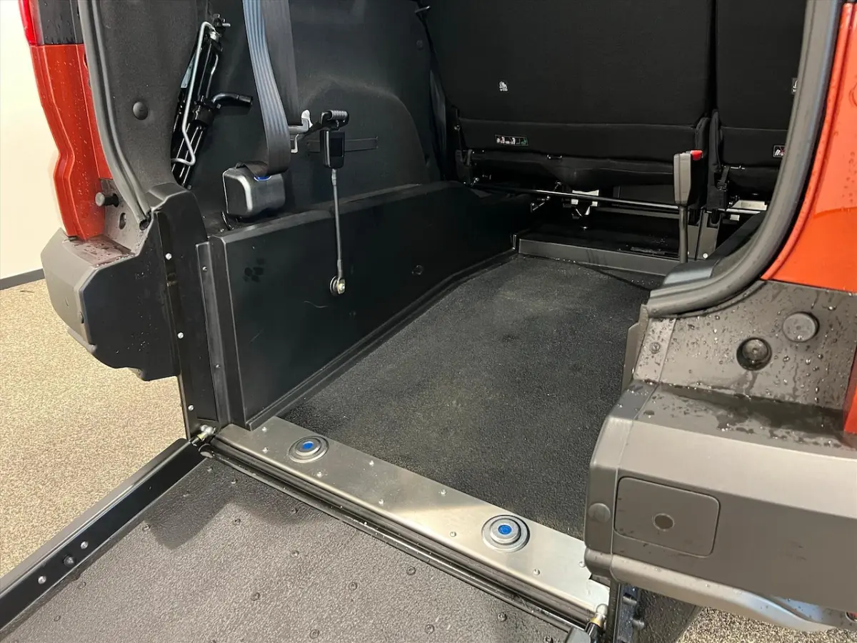 Rolstoelauto 5+1