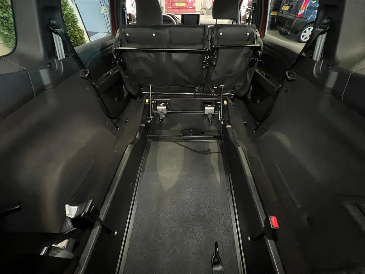 Rolstoelauto 5+1