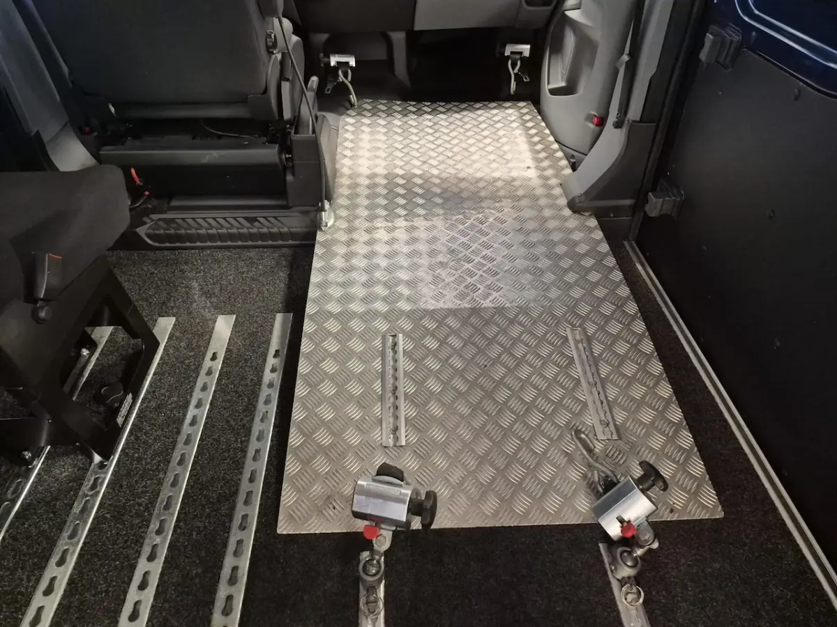 L2H2 Rolstoelbus 2+1 (Airco)