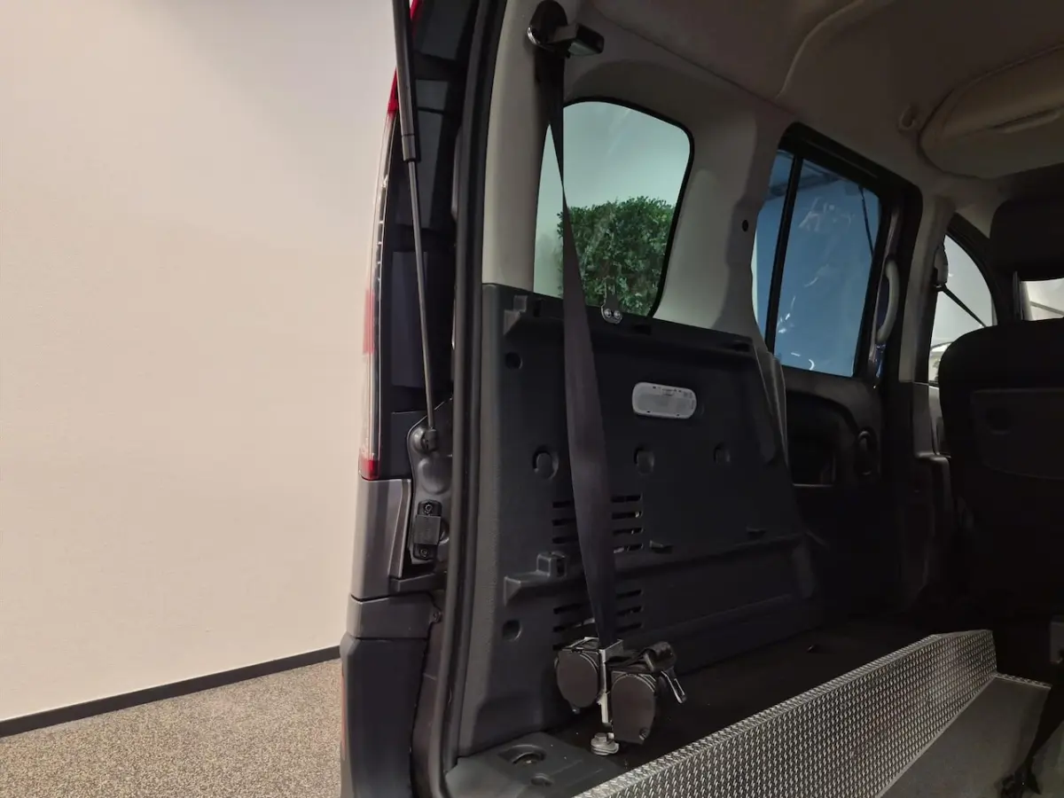 Rolstoelauto Automaat