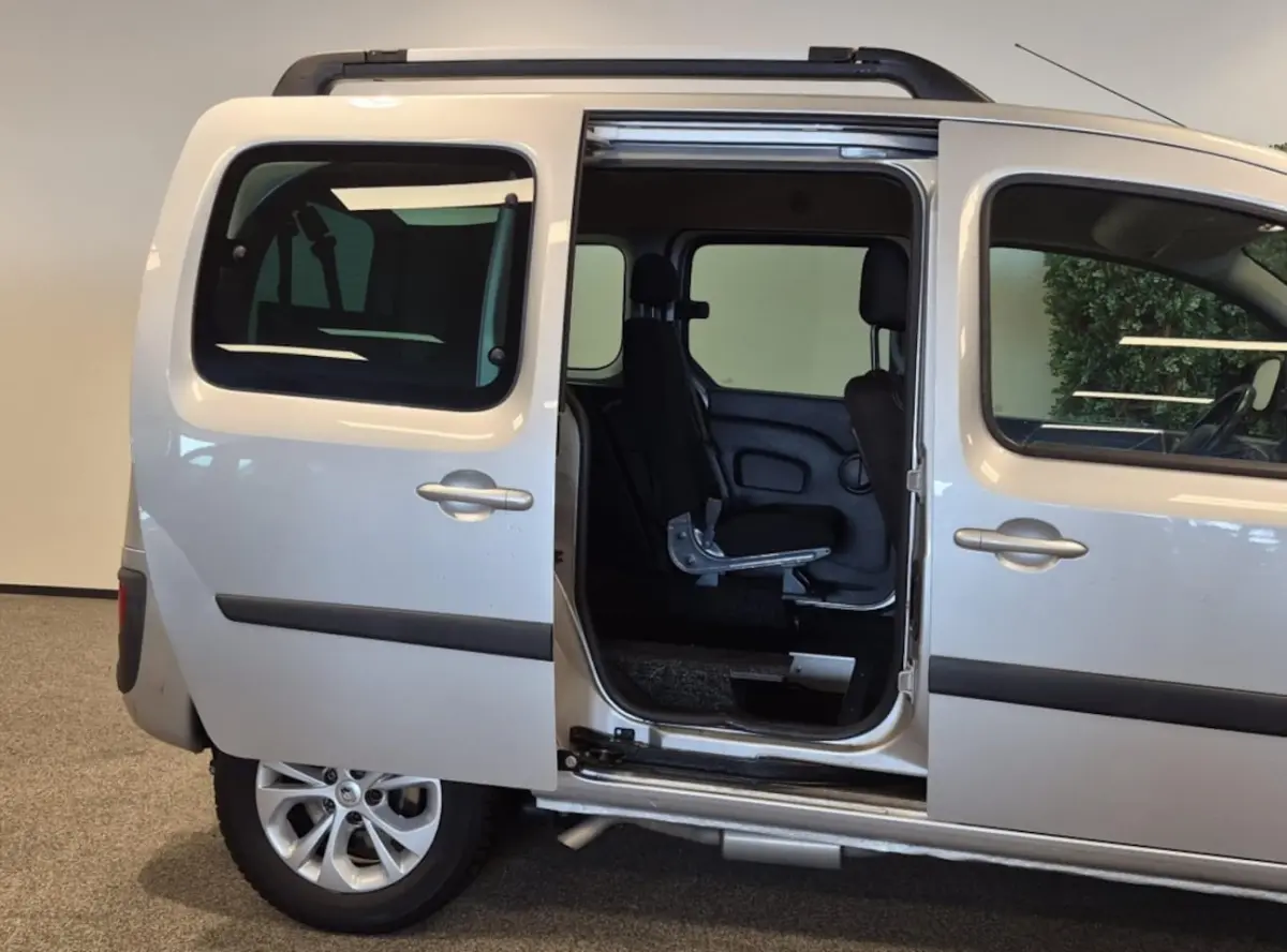 Ii Rolstoelauto Automaat XXL-Ombouw 150cm rolstoel binnenhoogte
