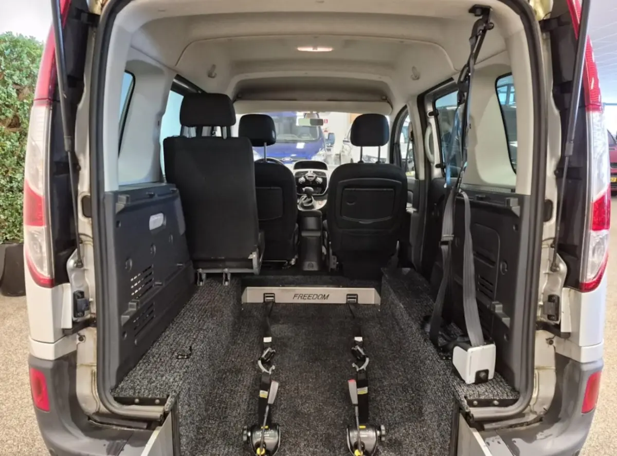 Ii Rolstoelauto Automaat XXL-Ombouw 150cm rolstoel binnenhoogte