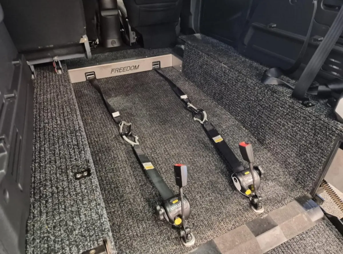 Ii Rolstoelauto Automaat XXL-Ombouw 150cm rolstoel binnenhoogte
