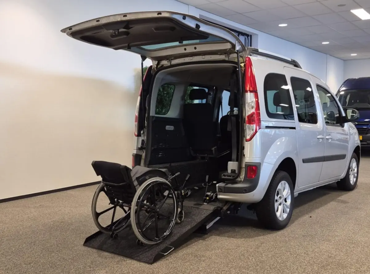 Ii Rolstoelauto Automaat XXL-Ombouw 150cm rolstoel binnenhoogte