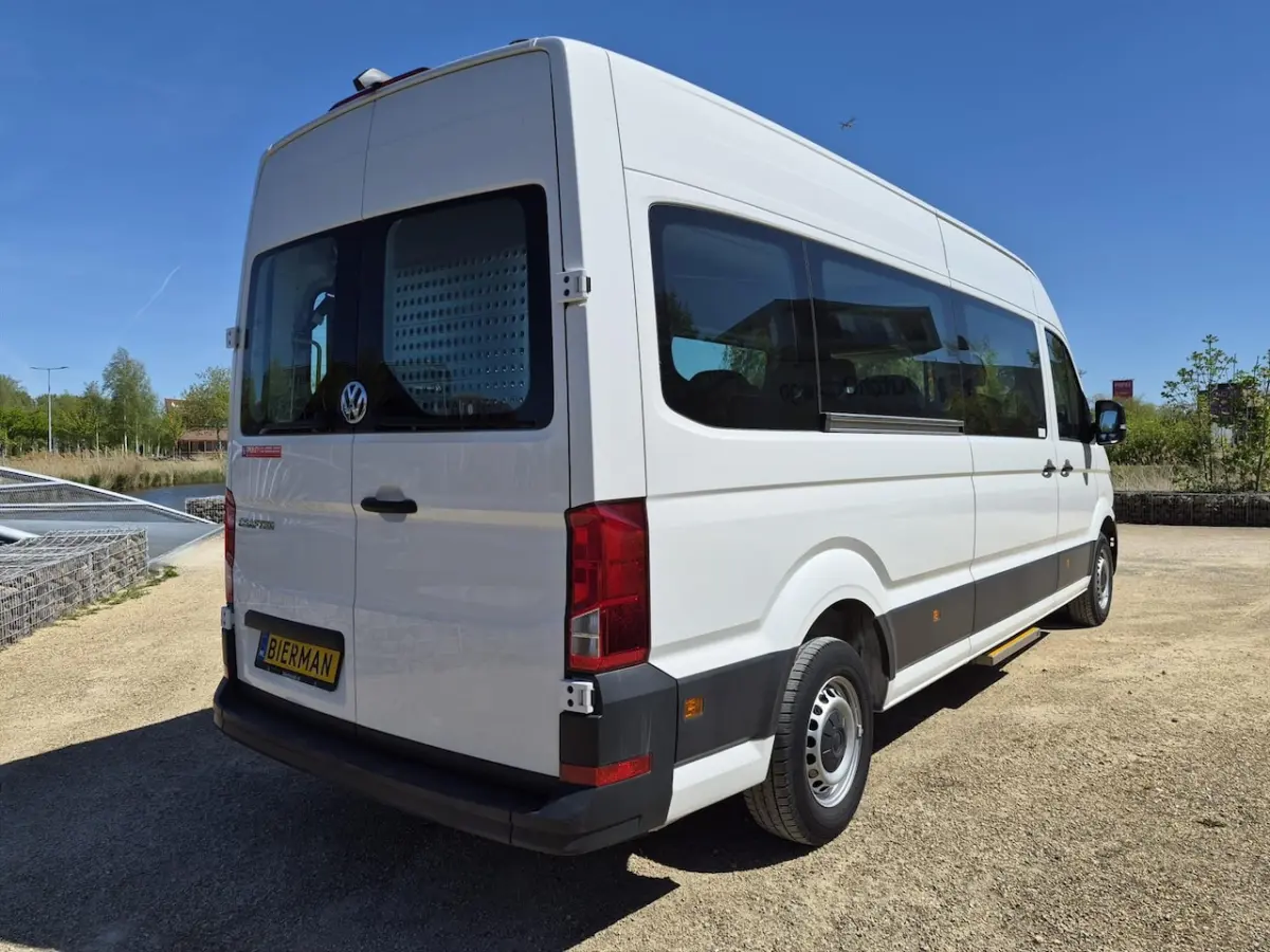 L4H3 Rolstoelbus Groepsvervoer 8+2