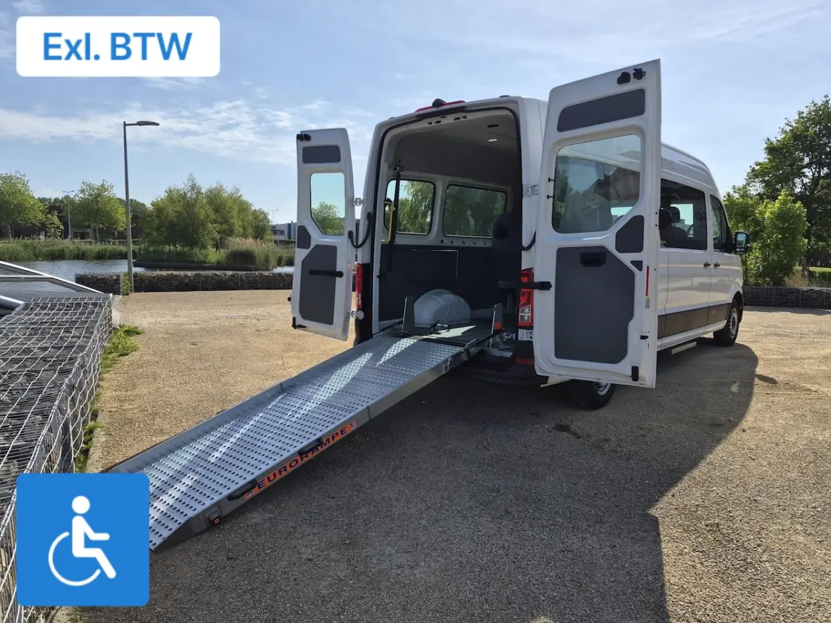 L4H3 Rolstoelbus Groepsvervoer 8+2