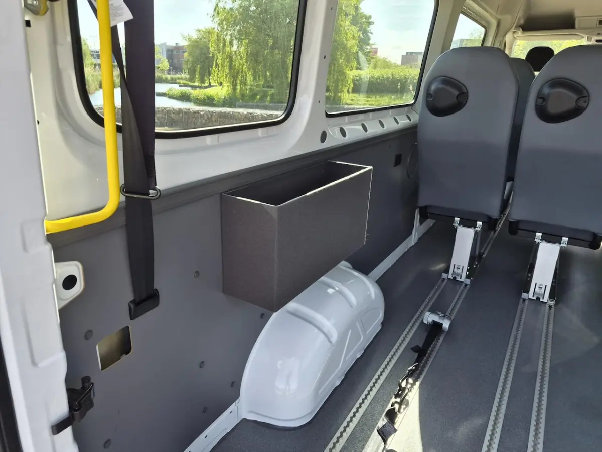 L4H3 Rolstoelbus Groepsvervoer 8+2