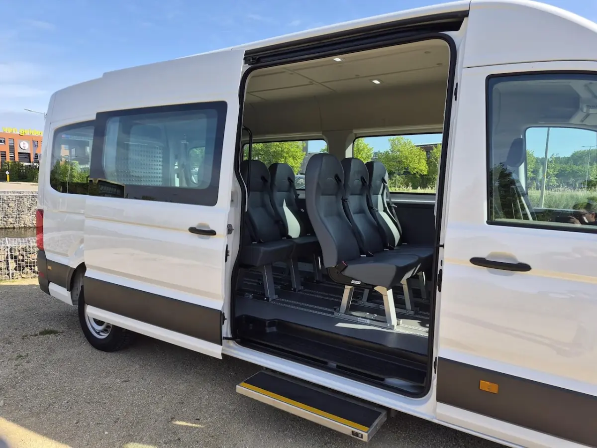 L4H3 Rolstoelbus Groepsvervoer 8+2