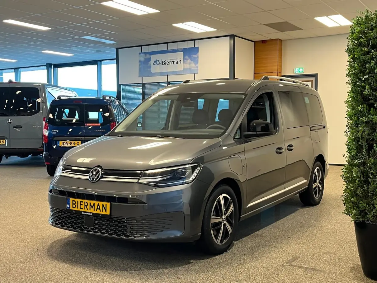 L2 Rolstoelauto Automaat 5+1 STYLE uitvoering PHEV / HYBRIDE