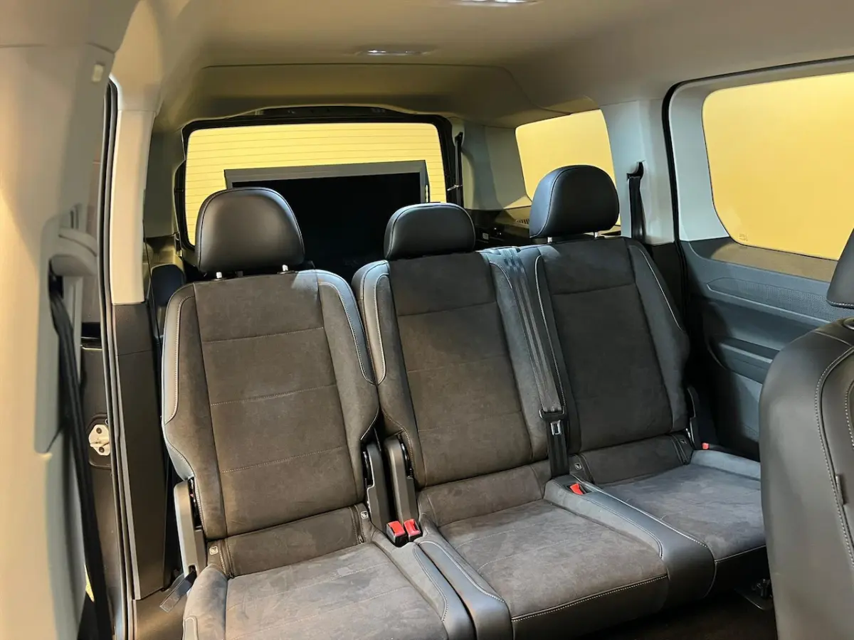 L2 Rolstoelauto Automaat 5+1 STYLE uitvoering PHEV / HYBRIDE