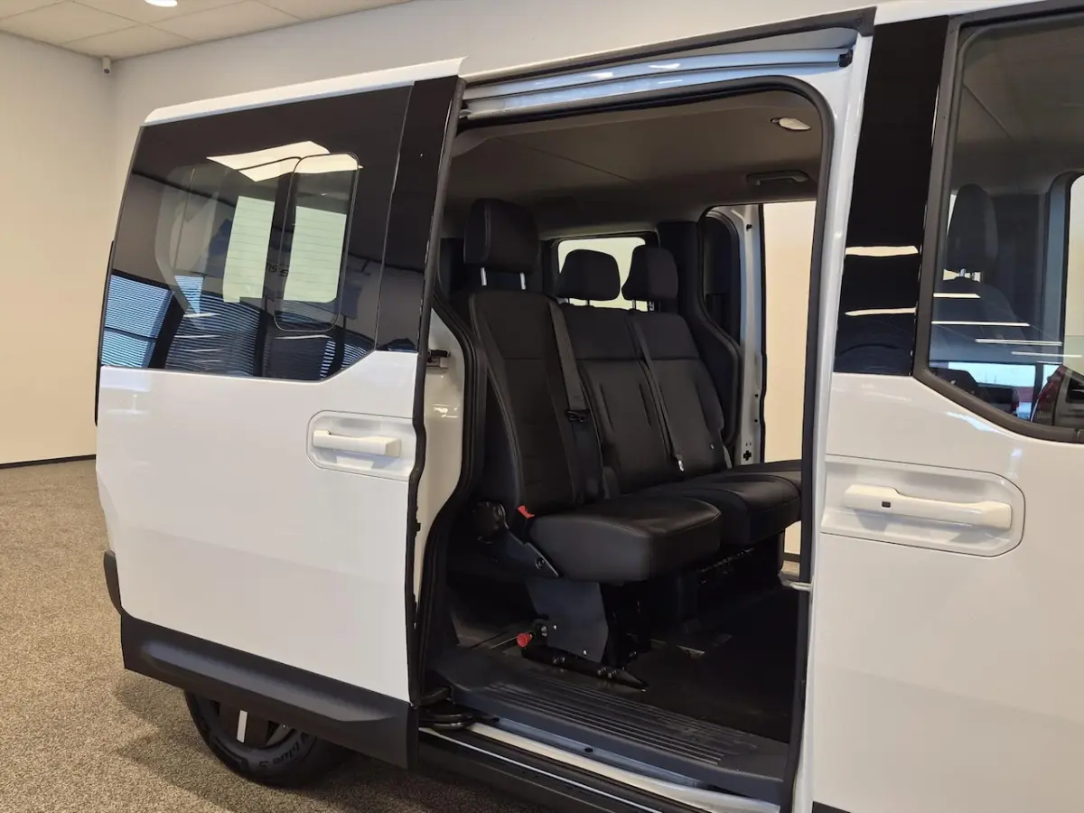 Rolstoelauto Automaat (71 kWh - 412 km WLTP)