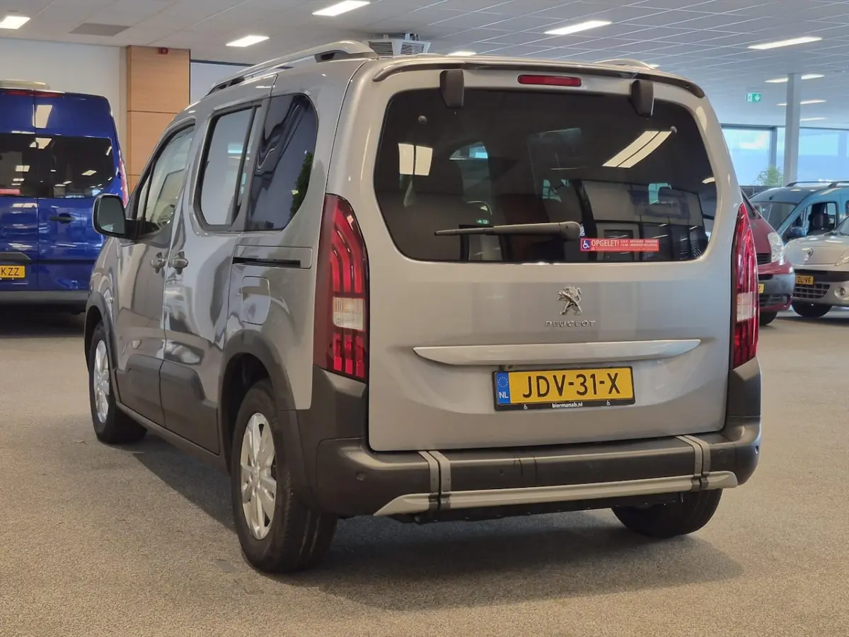 L1 Rolstoelauto Automaat 3+1 of 5+0 incl. Lier