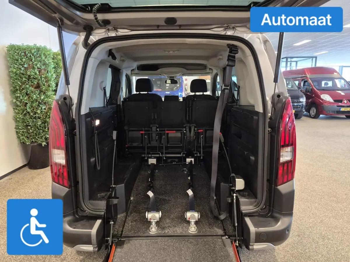 L1 Rolstoelauto Automaat 3+1 of 5+0 incl. Lier
