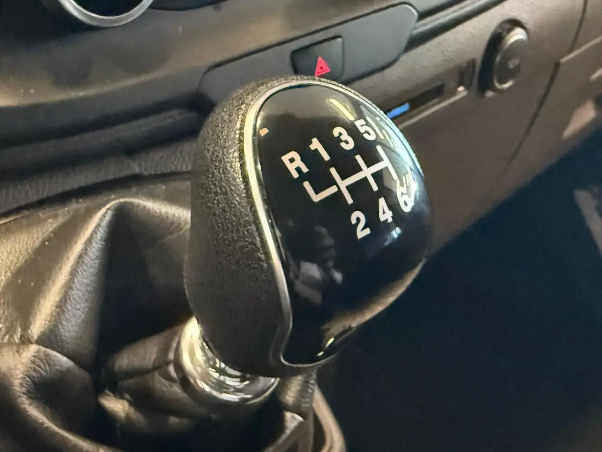 L1H1 Rolstoelbus rolstoel (airco) rolstoel voorin
