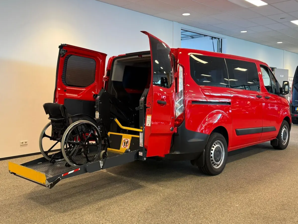L1H1 Rolstoelbus rolstoel (airco) rolstoel voorin