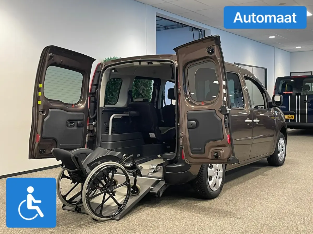 Rolstoelauto Automaat 3+1 incl. luchtvering + RECARO Speciaalstoel