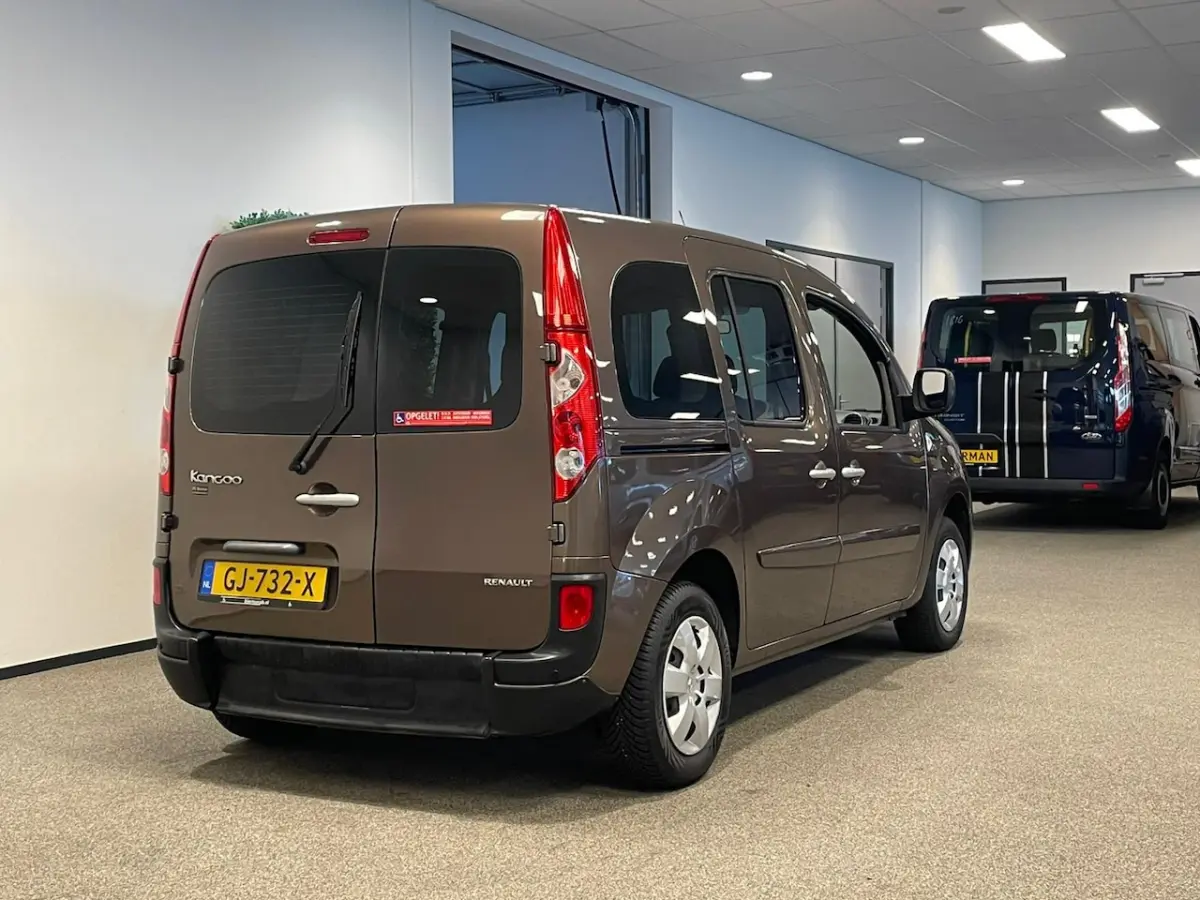 Rolstoelauto Automaat 3+1 incl. luchtvering + RECARO Speciaalstoel