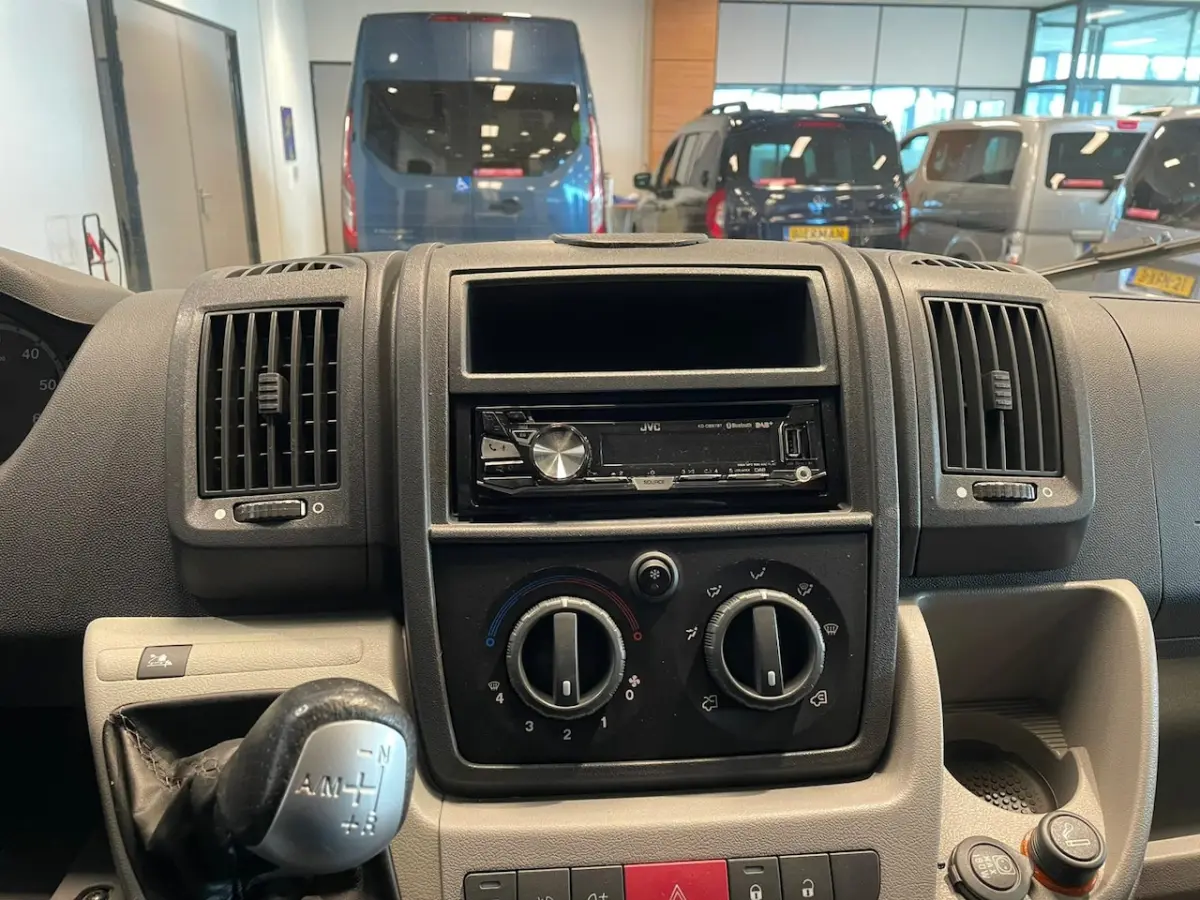 L1H1 Rolstoelbus Automaat (airco)