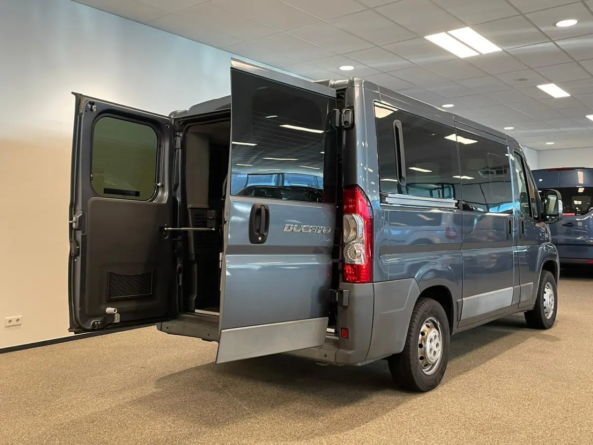L1H1 Rolstoelbus Automaat (airco)