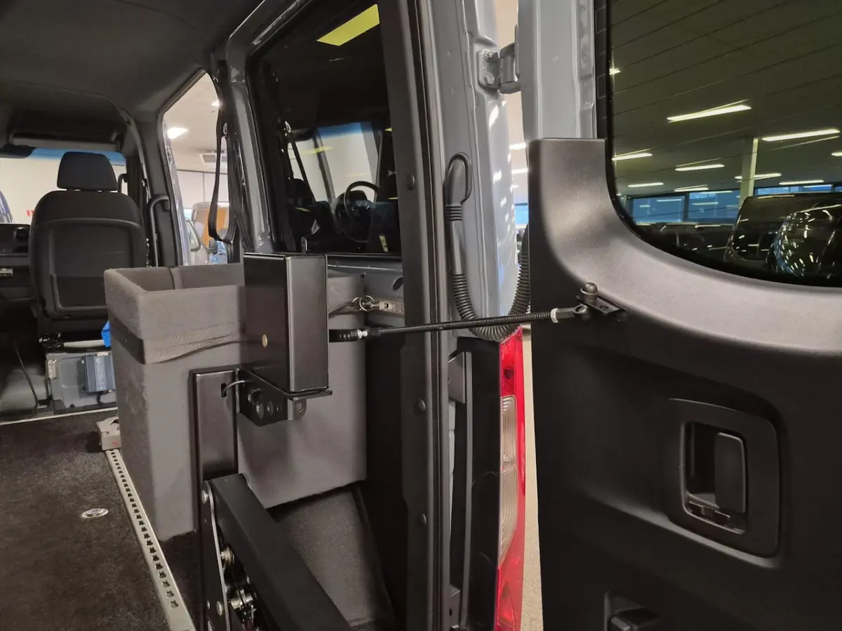 L1H1 Rolstoelbus Automaat - Zelfrijder
