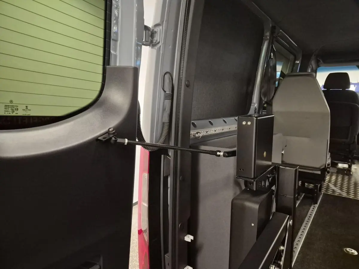 L1H1 Rolstoelbus Automaat - Zelfrijder