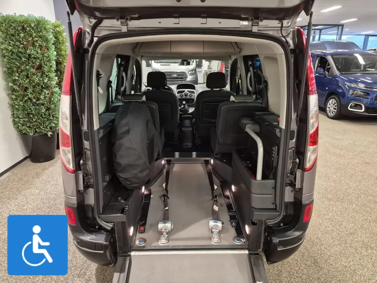 Tech Rolstoelauto Luchtvering 4+1