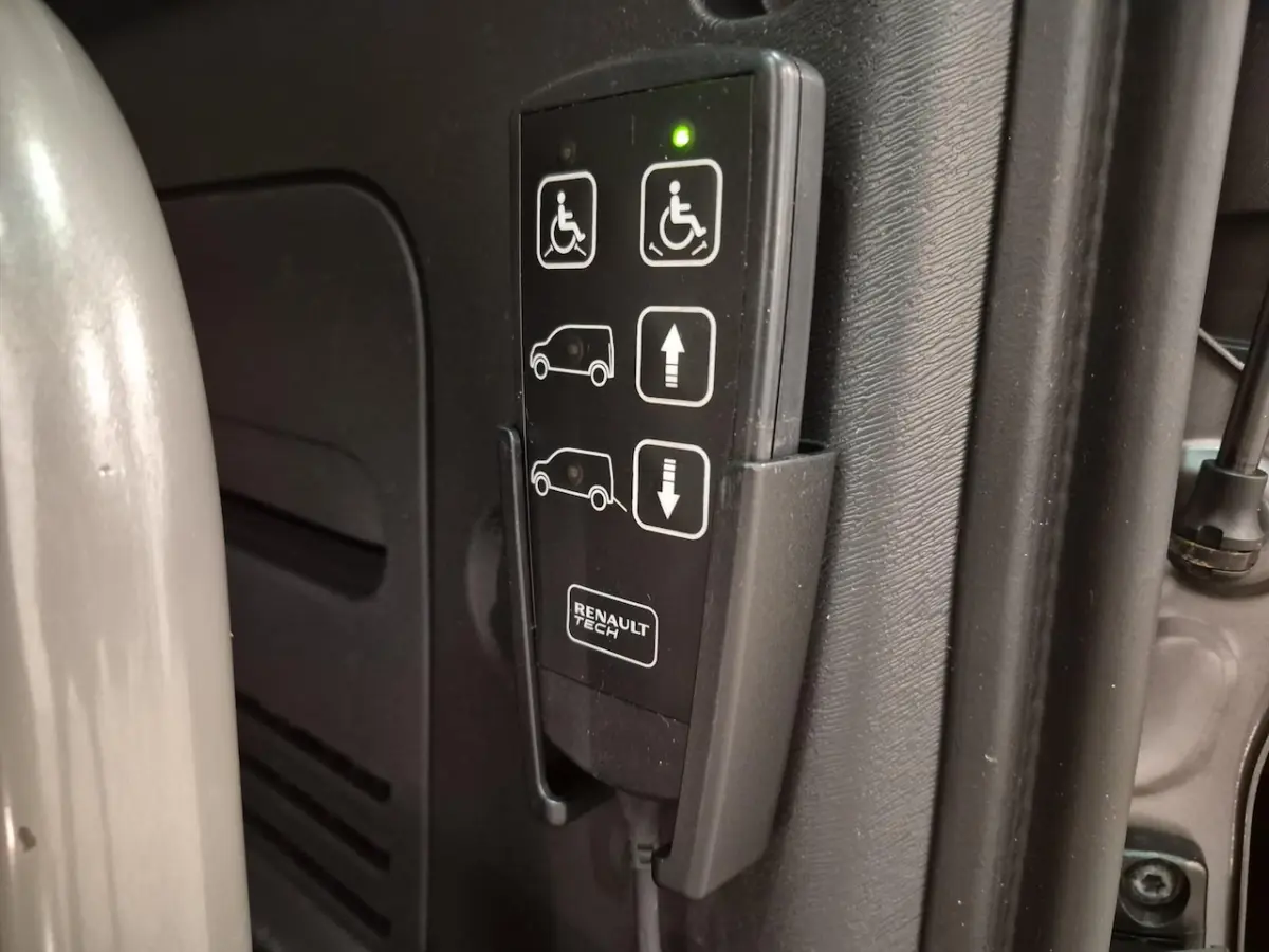 Tech Rolstoelauto Luchtvering 4+1