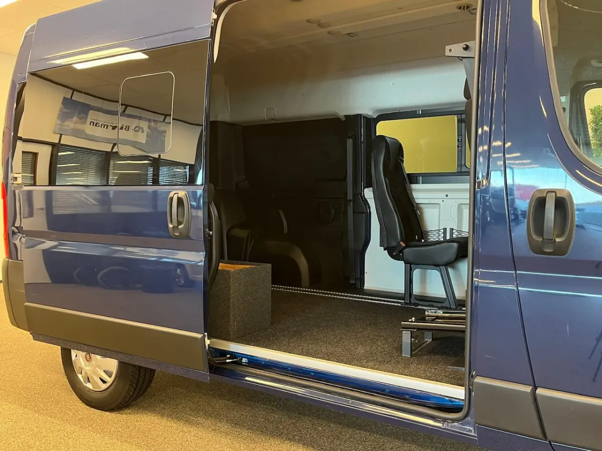 L2H2 Rolstoelbus Rolstoel geschikt